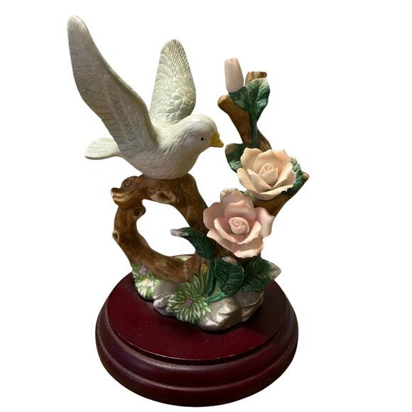 Vintage‎ Publishers Clearing House "Birds of Harmony" Bird Figurine 6.25" - Picture 1 of 3